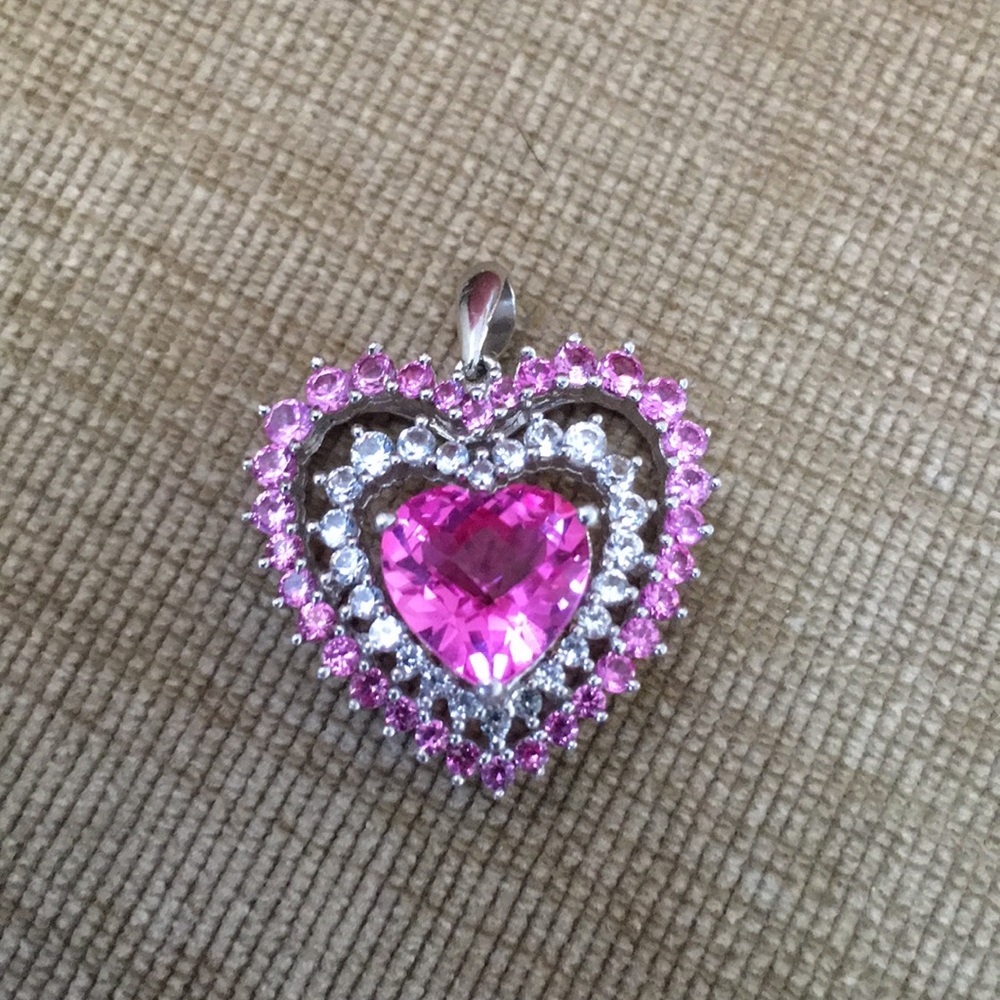 Exquisite pink sapphire 925 heart pendant 💓